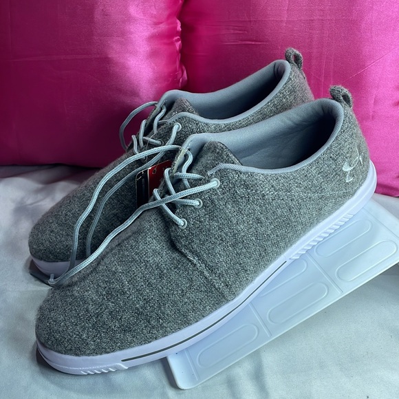 (A) Under Armour Men's Street Comfort Sneakers
Encounter Wool 101 Grey
Size 12 - Picture 4 of 11